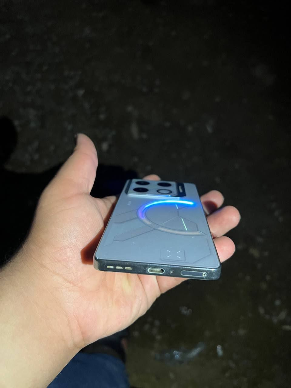 سلام عليكم 
انفنكس GT20 Pro
ذاكرة 256 
بطاريه 5000
دبل سيم 
جهاز نضيف 
بصمة شغالة 
120فريم
جهاز فول فول مامفتوح 
سعر 325 وبي مجال 
استفسار اكثر اتصل
***********
واتساب: ***********
مكاني موصل ايسر
