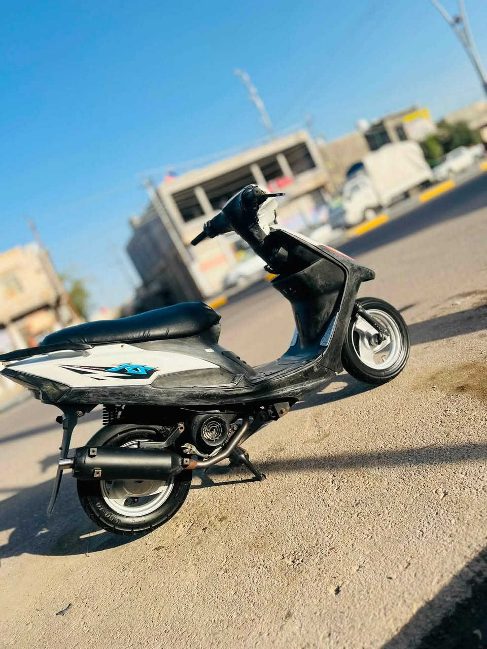 دراجه ماكس عدله للبيع سعر 600وبيهه مجال شي قليل لعناون بصره قبله رقم الهاتف ***********
