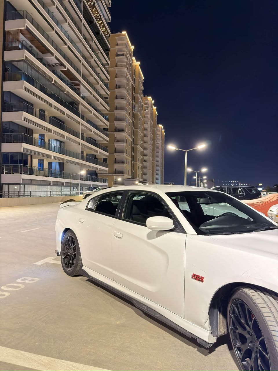 مراوس حسب القناعة 
الموديل : [2020 ]
المحرك : [V8 / 5.7 ]
الكير : [ اوتوماتيك ]
الممشى : [40 الف ميل ]
اللون : [ أبيض - صدفي ]
الحالة : [ السيارة وارد أمريكا ضررها جاملغ وبنيد بالإضافة إلى جاملغ السائق والباب بيهن بارد ] ابيعلك حزام لا ادوخك ولا تدوخني 
[ المواصفات ]
- تشغيل عن بعد + بصمة تشغيل
- شاشة كبيرة
- كاميرا + كار بلي
- مقاعد كهربائية
- مقاعد ( حضن )
- حساس خلفي امامي
- نقطة عمياء
- والسيارة بعد هواية مواصفات
تبريد السيارة ثلج 
[ الاضافاات]
- برمجة سيڤتي ( أيكل ) *
- دركة ستيرن SRT + لدات تكساس
- بلكات + نوزلات ( ريسنك )
- أكسل قفل ( SRT ( 3.09
- اكزوز بالكامل على السيارة
- بوابات ريمونت شغل عند ( علي الوادي )
الموقع : [ بغداد / المنصور ] •
للتواصل واتس اب او اتصال : [***********
السعر ع ع رقم التلفون اتصل وعيوني الك
