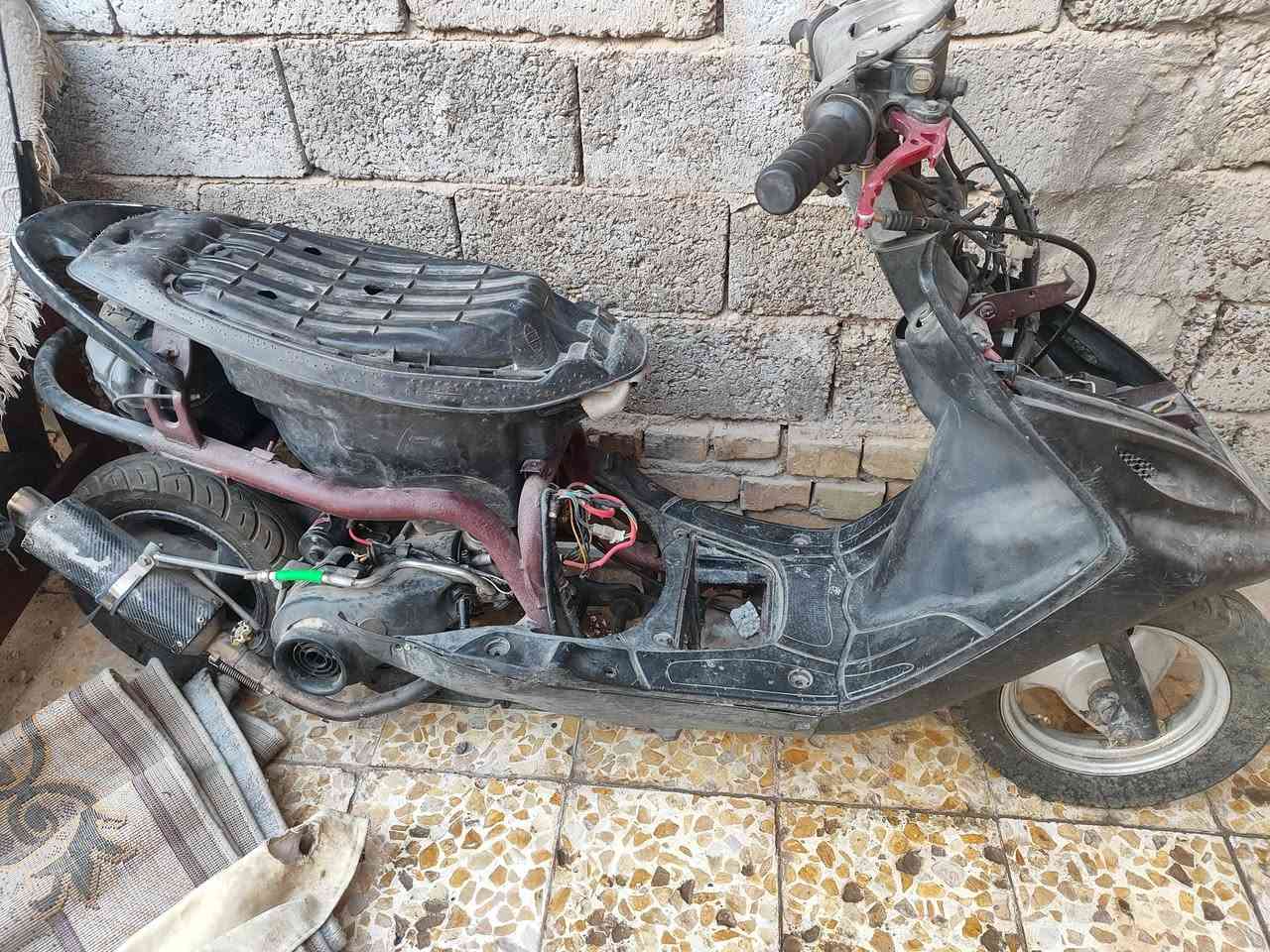 لا توجد تفاصيل

نص مكتوب في الصور:
- للبيع ٢٠٠ بيهة مجال كوم حديد نقص عقل وباتري كوم حديد تجي تحمل وتروح ***********