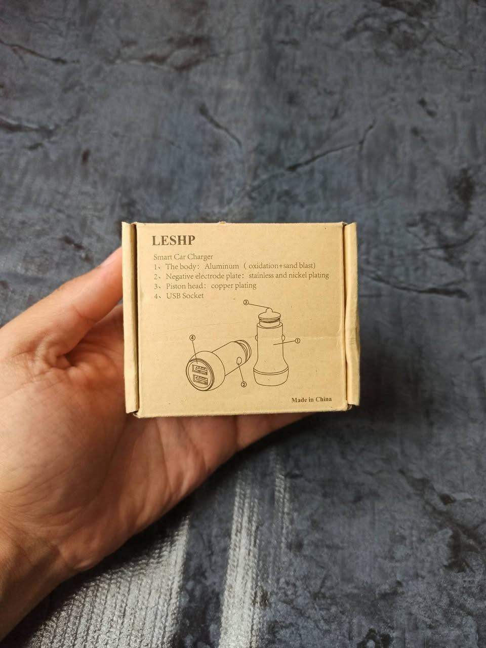 *شاحن سيارة ذكي*  ماركة LESHP.
​ا يحتوي على منفذي USB بشحن مزدوج لتشغيل أو شحن جهازين في نفس الوقت.
​ مصنوعة من الفولاذ المقاوم للصدأ 
​رأس المكبس مطلي بالنحاس 
​هذا الشاحن مصمم ليكون عملياً، متيناً، وفعالاً لشحن أجهزتك الذكية داخل السيارة بأمان 

💰 سعر 7 ألف
للحجز ***********
