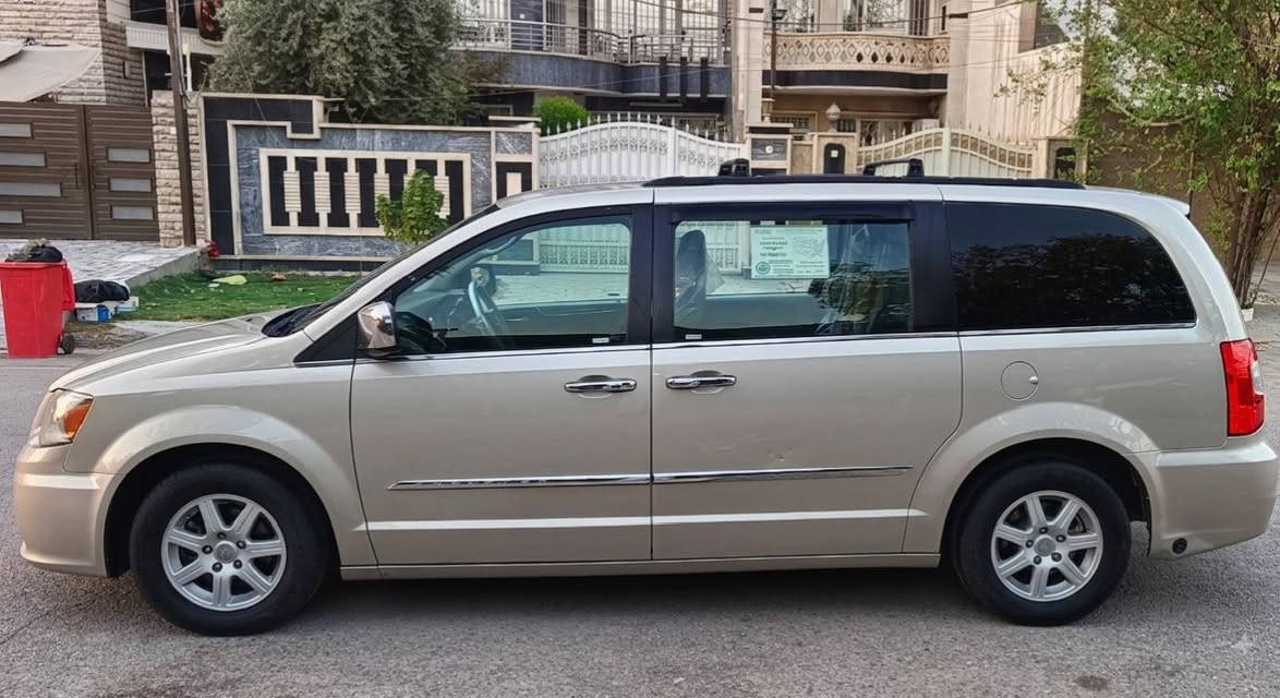 ‏سلام عليكم دوج كلايسلر وارد امريكا  موديل 2012لون ذهبي شمباني كلين بدون صبغ بدون تبديل كير مكينه مكفولات مكينه 6سلندر 3600 بيبان وصندوق كهرباء فرس وسطي وفرس بل تنته شاشا بل دشبول وشاشه بل تنته سياره 7راكب ثلاث قطع تبريد مركزي تشغيل عن بعد كشنات جلد اسود كرسي سائق كهرباء ارضيه جلد صدر امامي خلفي جديد طخم تاير جيد منضومه غاز 80 لتر هزة ورقم جديد بغداد دولي بسمي تحويل مباشر السعر
128وبيهه مجال بسيط مكان بغداد/المشتل الاتصال*********** 
‏
‏سلام عليكم دوج كلايسلر وارد امريكا  موديل 2012لون ذهبي شمباني كلين بدون صبغ بدون تبديل كير مكينه مكفولات مكينه 6سلندر 3600 بيبان وصندوق كهرباء فرس وسطي وفرس بل تنته شاشا بل دشبول وشاشه بل تنته سياره 7راكب ثلاث قطع تبريد مركزي تشغيل عن بعد كشنات جلد اسود كرسي سائق كهرباء ارضيه جلد صدر امامي خلفي جديد طخم تاير جيد منضومه غاز 80 لتر هزة ورقم جديد بغداد دولي بسمي تحويل مباشر السعر
