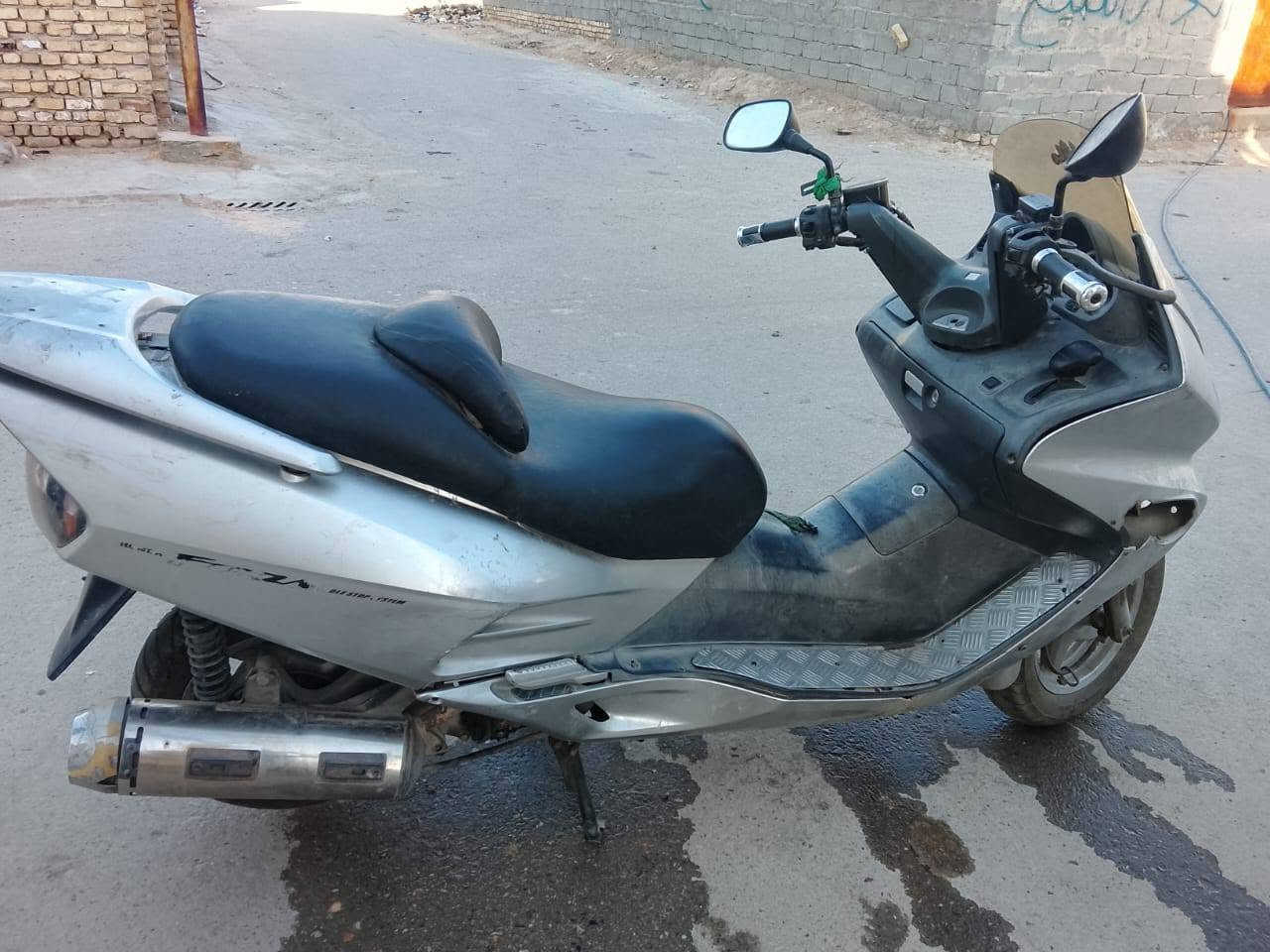 06 مكان بغداد مدينه الصدر سعر 150,000 شغاله بس تنعمي البلاك.    ***********
