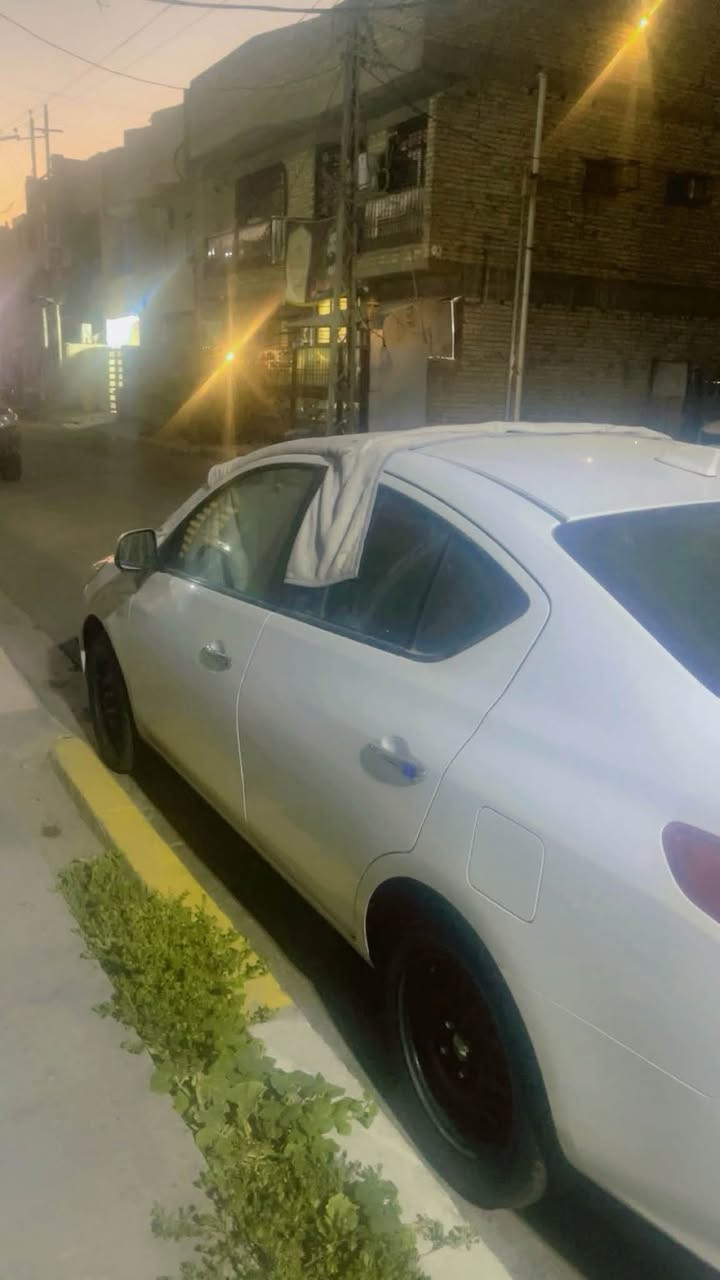 سلام عليكم  صني. نيسان هندي البيع مديل ٢٤ ماشيه ٤٣ مكفوله كفاله عامه من عده طعجه بل جاملق المامي وتكحيل اصبع واحد    سعره شده. ١٨  ورقه   بيه مجال بصيط كلش  ***********
