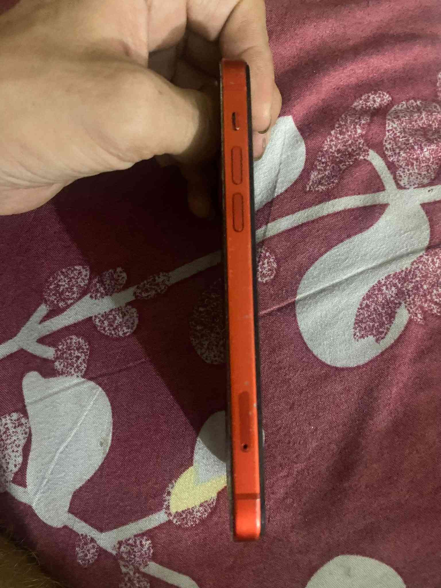 سلام وعليكم آيفون 12 مبدل شاشة ‏بي فطر بل ضهر  ￼اصليه والفيس ايدي شغال بطارية 73 ذاكره 128 تلفون كلش نضيف وكله شغال مستعجل عل بيع مكاني بغداد الدوره سعر 250 وبي مجال 💞***********

نص مكتوب في الصور:
- حالة البطارية والشحن رسالة مهمة حول البطارية حالة بطارية هذا الـ iPhone متدنية جدًا. يمكن استبدال البطارية عن طريق أحد مزودي خدمة Apple المعتمَدين لاستعادة المستوى الكامل للأداء والقدرة. العثور على خيارات الخدمة... الحد الأقصى للقدرة ٧٣٪ هذا قياس لقدرة البطارية مقارنة بقدرتها عندما كانت جديدة. قد تتسبب القدرة المنخفضة بتقليل ساعات الاستخدام بين عملية الشحن والأخرى. أقصى قدرة للأداء ستساعد الأنظمة المضمنة في النظام والمكونات في تخفيف آثار الأداء التي قد تلاحظها أثناء التقدم الكيميائي في عمر بطارية iPhone. شحن البطارية المحسن للحد من استنزاف عمر البطارية، يتعلم الـ iPhone من عادات الشحن اليومية، بحيث ينتظر ولا يتجاوز ٨٠٪ حتى يحين موعد حاجتك إلى استخدامه. الشحن بالطاقة النظيفة في منطقتك، سيحاول iPhone التقليل من البصمة الكربونية من
- 11:11
- حول
- < iPhone
- الاسم
- < 27.0
- إصدار iOS
- iPhone 12
- اسم الطراز
- MGHE3LL/A
- رقم الطراز
- DNPDJ0NRODXY
- الرقم التسلسلي
- انتهت صلاحية التغطية
- سجل تاريخ القطع والخدمة
- الأغاني
- ١٠٦
- الفيديوهات
- ٢٢٣
- الصور
- ١٨
- التطبيقات