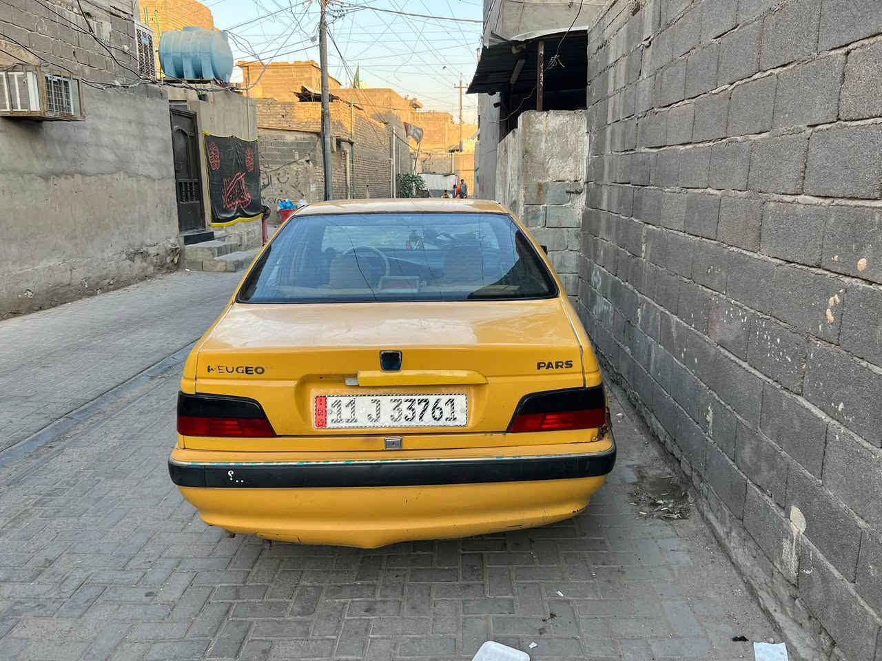 السلام عليكم بيجو بارص مديل 15السيارة بيهة ضربة ب الجنطة وحدة معمرة و الثانية ممعمرة موضحلكم ب الصور غرفتهة حلوة ونضيفة و كير ومكينة مشتغلهن ب ايدي تجفيت كلة اصلي التبريد منضومة جديدة الله شاهد كمبريسر و بطل وراديتر ماصار 3اشهر من شديتهة بس و اني مشغل السيارة و ب الباب واكف طكت البوري الي يصير بي لايلون طك وذب الغاز كلة وعندي شغلة ثانية جاي اشمي ب السيارة وفجة وكفت الجامات و الاشاير يعني شغلة كهربائيات و اني مالي خلك وماعندي مجال اكعد اسويهة صدرهة شوية تعبان 
كل الي عندي بهاي السيارة حجيتة مو خوف من الناس لا خوف من الله سبحانة وتعالى السيارة عارضهة ب 31وبيهة مجال حك الجية مكاني بغداد مدينة الصدر شارع الصيانة مقابل قطاع ثنين ورقمي هاذة بي واتساب ورصيد متواجد ع المازنجر مامتواجد ***********

