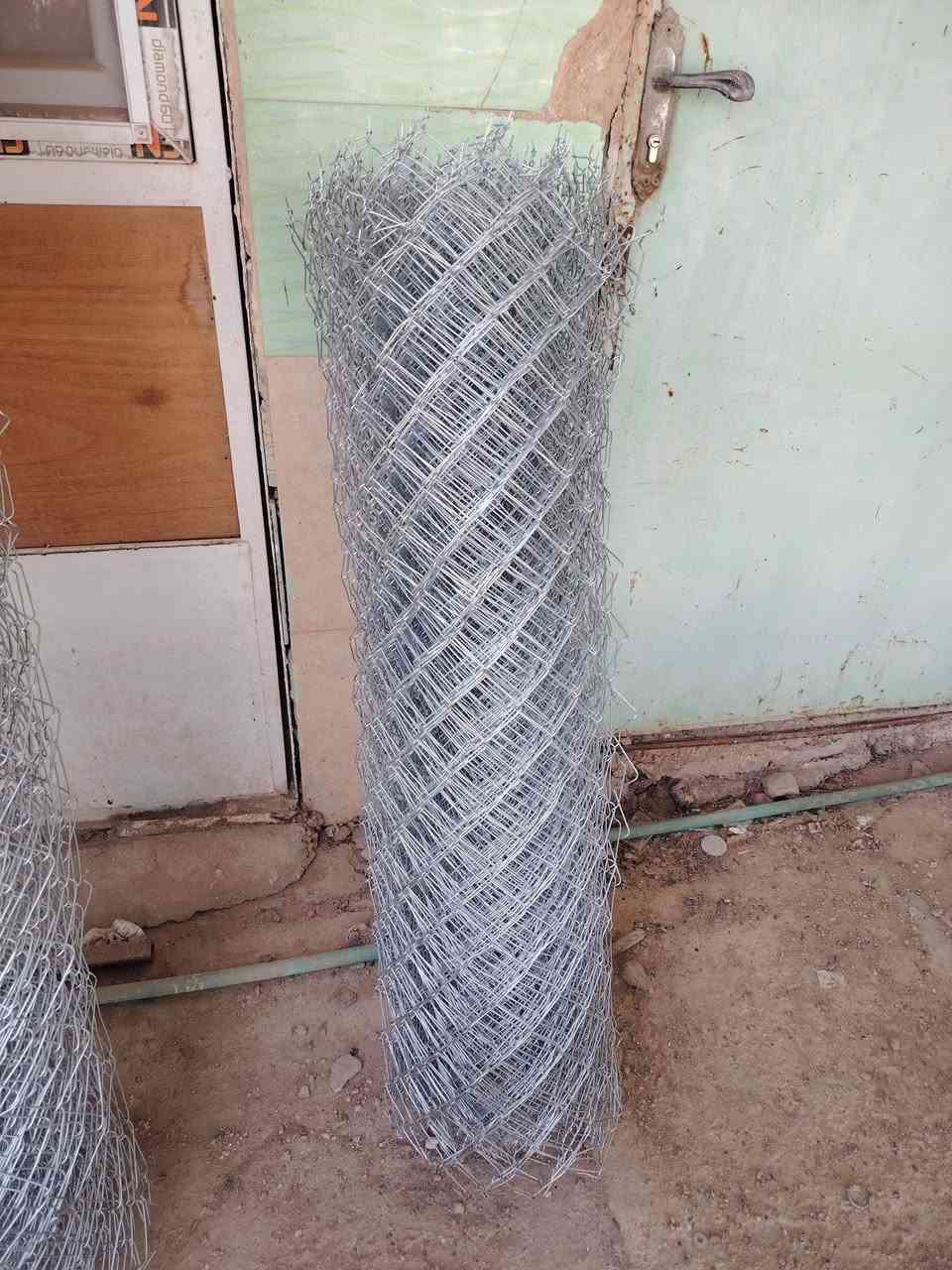 بي ارسي ٢ مليم فتحه ٥ سنتي ارتفاع ١٢٠ سنتيم طول ٢٠
بي ارسي فتحه ٧ سنتيم ارتفاع ١٨٠ سنتيم طول ٢٠ متر
وتساب
سيم شائك أمريكي رتفاع ٦٠ سنتيم 
***********
