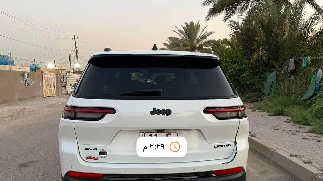 جيب كراند شيروكي 2025لميتد 1C4RJKBG5S8715760رقم الشاصي
• الموديل: جيب جراند شيروكي L Limited 2025

• عدد المقاعد: 7 ركاب (3 صفوف)

• المحرك: 3.6 لتر V6 بقوة 293 حصان

• ناقل الحركة: أوتوماتيك 8 سرعات

• نظام الدفع: رباعي (4×4)

• اللون: (ابيض )

• الممشى: (7191mi)

• وارد: (أمريكي )

• الحالة: ممتازة جداً، 

المواصفات:

✔️ شاشة وسطية 10.1 إنش

✔️ شاشة عدادات رقمية 10.25 إنش

✔️ Apple CarPlay و Android Auto

✔️ دخول وتشغيل ذكي (بصمة)

✔️ مقاعد جلد

✔️ تكييف ثلاثي المناطق

✔️ حساسات أمامية وخلفية

✔️ كاميرا خلفية

✔️ مثبت سرعة ذكي

✔️ نظام المحافظة على المسار

✔️ نظام مراقبة النقطة العمياء

✔️ شاحن لاسلكي

✔️ جنوط ألمنيوم

✔️ 8 وسائد هوائية

السيارة بحالة ممتازة وجاهزة للفحص في أي مكان.

للاستفسار: (***********)
واتساب
