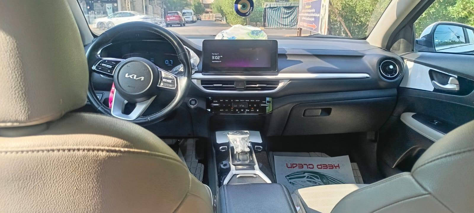 من رخصة الأمن
‏السلام عليكم
‏للبيع k3 2023 خليجي
‏مكفوله بدون حادث بدون صبغ بدون بارد 
‏مواصفات السياره
‏تحكم ستيرن 
‏شاشه لمس 
‏كامره دواره
‏بصمه 
‏بصمه ابواب
‏داخل لونين 
‏كشنات جلد
‏تبريد بيانو وقطعتين تبريد
‏لد امامي ولد خلفي
‏اشاير بالمري
‏اوتو هولدر
‏هندبريك بصمه
‏انظمة قياده
‏فتحة سقف
‏كيجات دجتال
‏ماشيه 46
‏رقم بغداد 
‏مكانها بغداد الغزاليه
‏السعر 137 وبيها مجال بسيط
‏رقم تلفوني *********** بغداد, العراق
