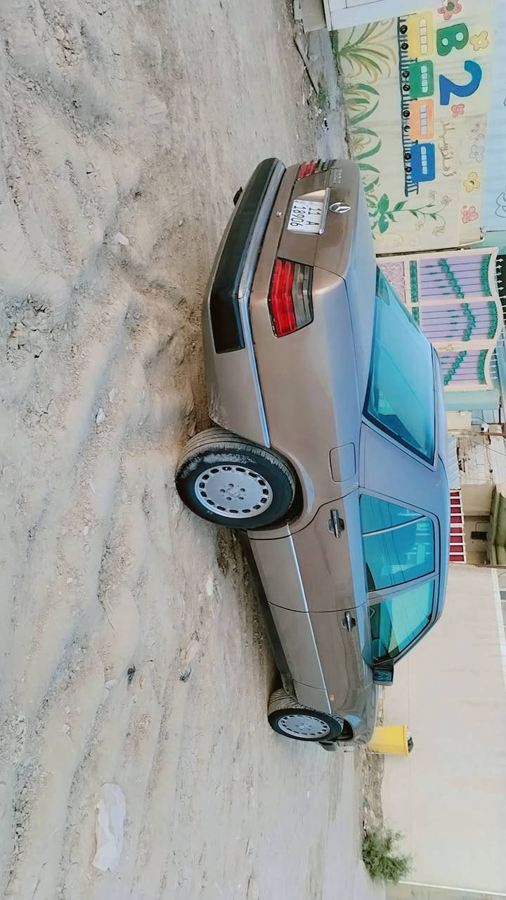 السلام عليكم دب موديل ٨٩ رقم بغداد جاهزه من كلشي محرك بلادي تبريد شغال حداديه كهربائيات شغاله السعر المطلوب ٥٠ *********** مكان السياره حله
