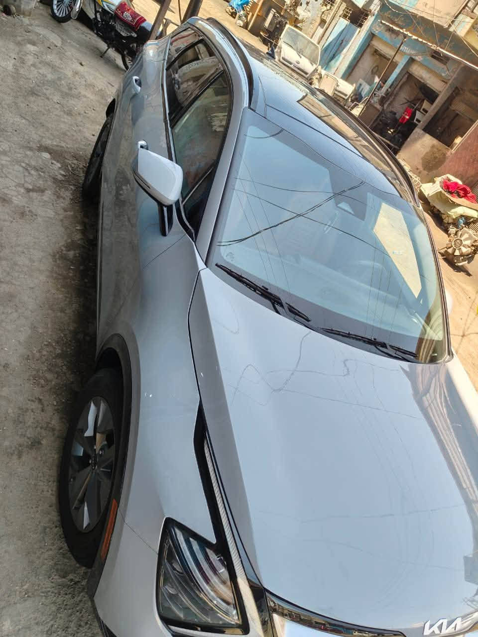 سبورتج 2025
فول مواصفات Sx برستيج 
وارد امريكي حادث ربع من البنيد فقط 

ماشيه 👈🏻14 الف
مكينه 👈🏻2500
1-بصمه  تشغيل عن بعد 
2-هند بريك بصمة 
3نضام ترحيب 
4-شحن واير ليس 
5-رادارات امامي وجانبي 
6حساس خلفي 
7-قيادة ذاتية 
8تبريد قطعتين 
9-تدفئة كشنات 
10-كشنات جلد  
11-فور ويل
12-كشن كهرباء + ذاكره
13-صندوق كهرباء
14-شاشه كار بلي 
 15 كشن السايق ميمري 
بعد بيه هواي مواصفات 

السعر 195 وبيه مجال 
للتواصل 
***********
