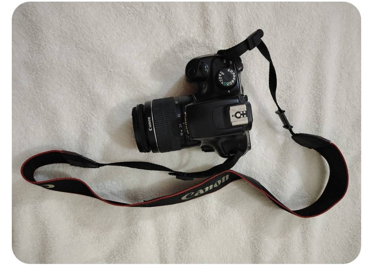 للبيع كاميرا Canon EOS 1100D بحالة ممتازة. 
​المجموعة تتضمن:
​الكاميرا: Canon EOS 1100D 
​العدسات: عدسة أساسية + عدسة Canon EF 75-300mm للزوم القوي (مثالية لتصوير البعيد).
​الملحقات:
​فلاش خارجي احترافي نوع Cobra CX150.
​شاحن بطارية Canon الأصلي (LC-E10C).
​بطارية Canon الأصلية.
ستاند تصوير Tribod
حقيبة canon الاصلية 
​كابلات التوصيل.
📍 المكان: كربلاء 
​المجموعة متكاملة وجاهزة . للجادين فقط، يرجى التواصل عبر الخاص للاستفسار أو المعاينة.
