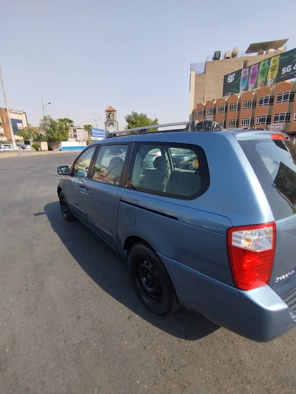 سلام عليكم
كيا سيدونا مديل 2007 وارد امريكي ميكنة ٣٨٠٠ كير ومكينة جديد تخم تاير تبريد شغال المكان بغداد السعر 120وبيها مجال مصبوغة حزام للجمالية 
تليفون ***********
