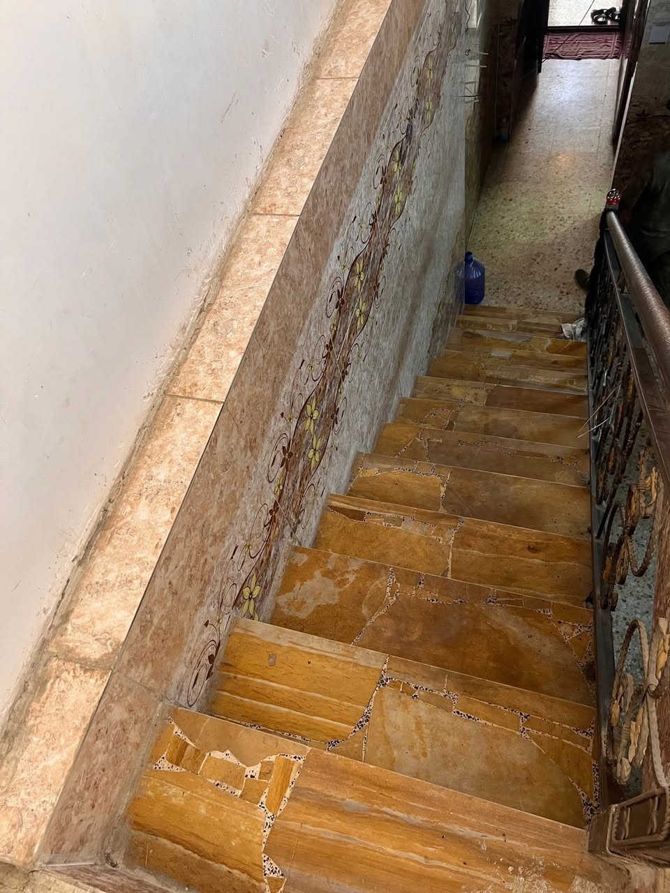 يالله مشتمل 90متر للبيع 
مدخلين استقبال ومطبخ
ثنين نوم 
منور خلف البيت 
ومنور داخل البيت 
حي جهاد الامانه 
شارع هادئ 
فقط واتساب
***********
