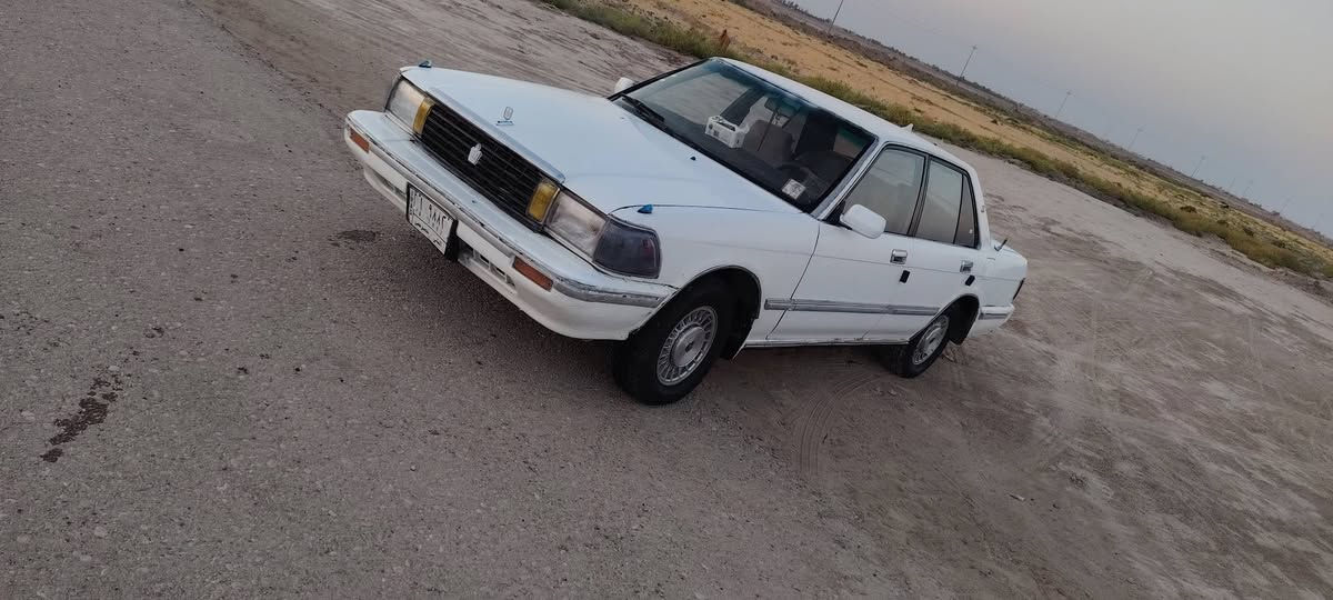 السلام عليكم سيدان أيسر ابلاد موديل 91 رقم مثنى سنويه
لل28 تحويل مباشر صبغ جماليه  بيها طخات خفيفه ضربه

 قويه مابيها كير محرك اكسن تايرات حداديه كهربيات كلها

 شرط السعر 38 وبيها مجال للشراي مكاني سماوه قضاء

 الخضر شراي يتصل ***********
