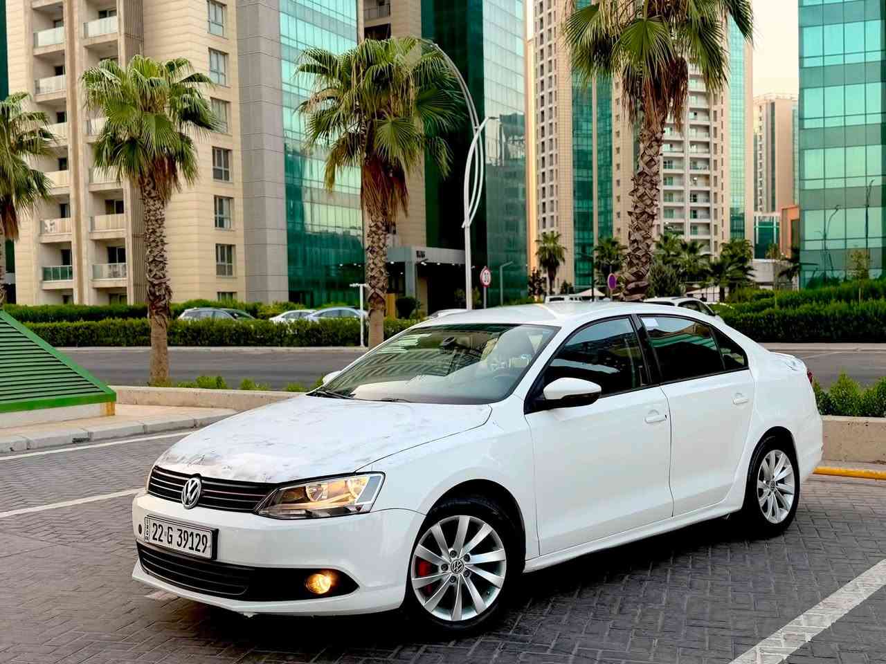 ﷽ماشالله🧿
🚘 للبيع | jetta 2014 خليجي🚘 ارخص سعر🔴

◽️    المحرك: 4سلندر (بدون تيربو 🔴تنفس طبيعي)🔥
القير: أوتوماتيك بشرط☑️ محرك2.0L اقتصادي✔️
🔷داخل (اسود📦) 
🔷 
🔷سياره مواصفات استندار اعتيادي 🧿
🔹محرك (ممفتوح) بشرط تفحص الكير بشرط لاطبة ولا كل شي كله عل فحص🔵

◽️سيارة بيها 🔴( باب السايق+باب خلف سايق+جامرلغ خلف سايق) بدون دواخل خلف+امامي كبس بدون ايرباك🧿📦
🔹سيارة جديد حيل حيلوة نضيفة
🔹سيارة داخل و خارج كل جديد📦

◽️مواصفات
🔹(     : ايباد _بلاجكتور_تبريد مركزي_بلاجكتور_اكثر🌎_)

بسميً السنويه بشرط تحويل و خرامه
سياره مابيها دينار مصرف كامل من كل نواحي

◽️نظافه ١٠٠٪؜ كامل سيرفس بدون نقص و بدون مصرف سياره اي نقص مابيها 
4 أيطارات جديدة تاير و ويل

نفسي يوم /تحويل و كاله حاظر
مكان / داخل  أربيل 🌆🔴🔴

◽️سعر88$💣 مجال بصيط 🔐 ارخص سعر🔥💣
◽️موبايل __*********** 📲 واتساب +فايبر بي 
 📞☎️0️⃣7️⃣5️⃣0️⃣4️⃣0️⃣3️⃣7️⃣5️⃣7️⃣3️⃣🔴🔴
انشاء الله إيلي عجبة صاير قسمة الهلة ☑️☑️✋✋
