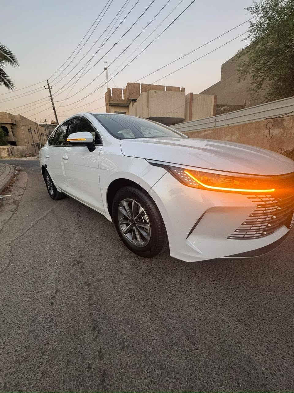 السلام عليكم  زيرو شرط 
دستروي بمسي تحويل مباشر 
 مرقم بغداد وجاهزه سنويه ولوحات 
العنوان بغداد الكرخ  
ملحقات كامله مكمله
***********
