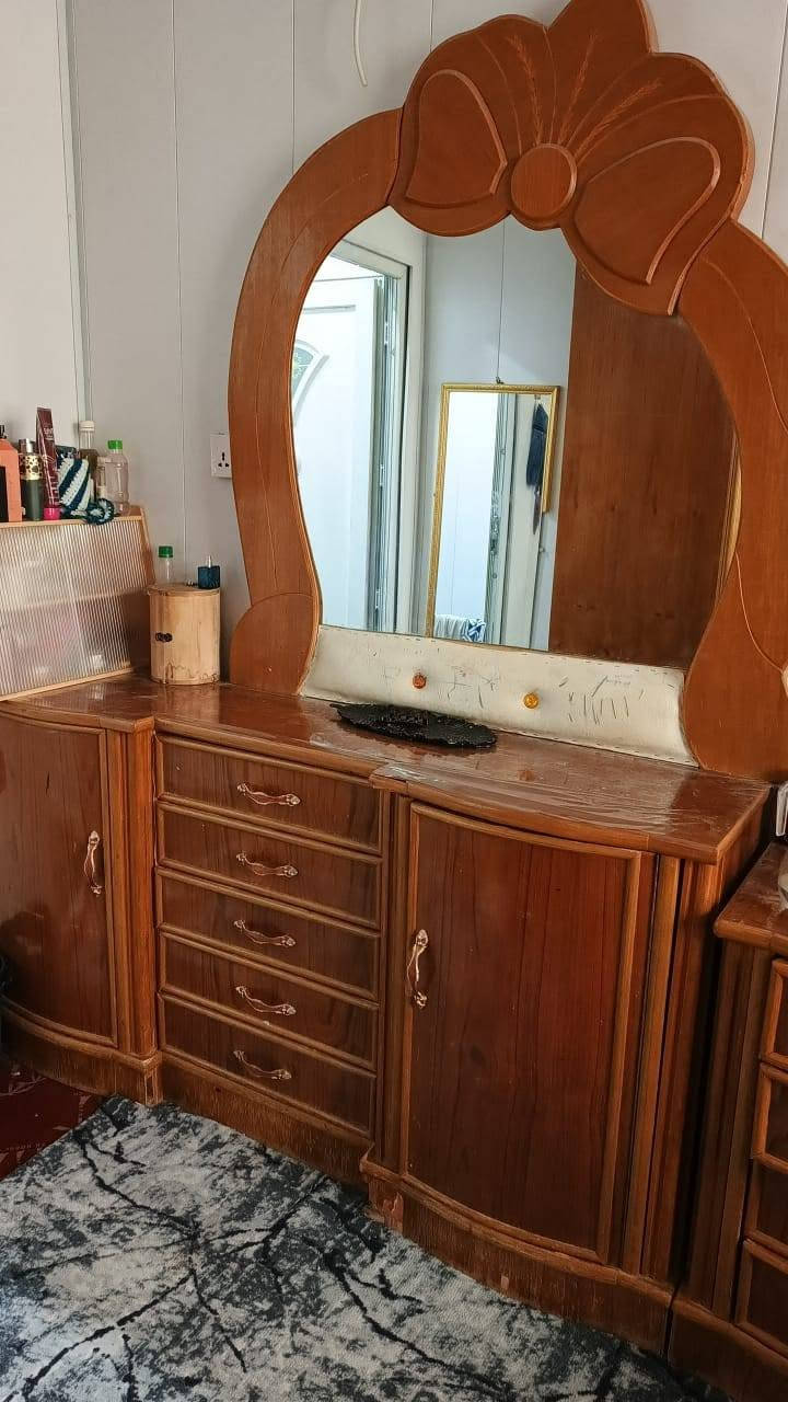 غرفه • نضيفه • للبيع