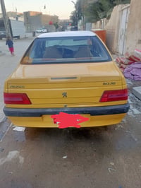 سيارة بيجو موديل 2015 سيارة  نضيفه بيهه خيط تبخير تبريد يشتغل كيرمكينه...