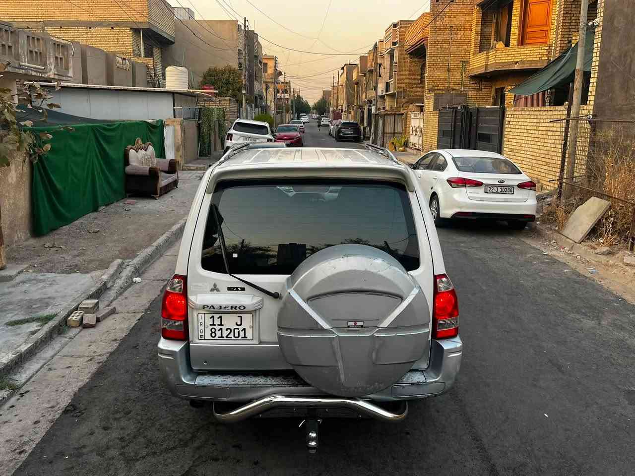 السلام عليكم شباب 
باجيرو 2006 سيارة جاهزة تبريد صدر تاير مكينة جديدة نظيفة السيارة باسمي مرايات شفط مكاني بغداد سعرها 75 وبيها مجال بسيط ***********
