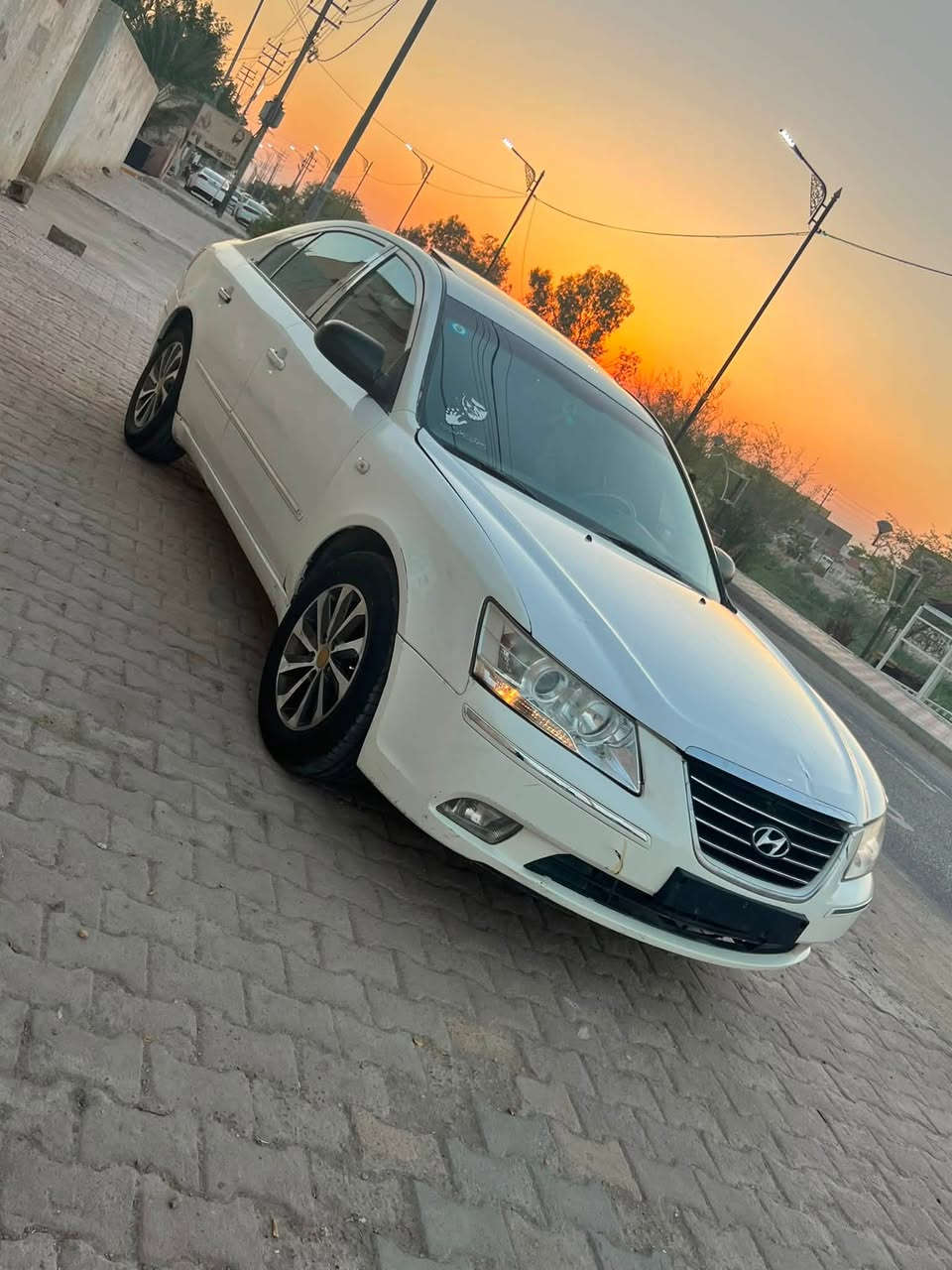 سوناته 2009 خليجي محرك 2000دوش رقم بصره دولي مابيه نقص مصبوغه حزام جماليه مكفوله تكم قماره دواخل شواصي لغود سعره 78  مكانه ناصريه سوق الشيوخ سياره فول المواصفات ***********
