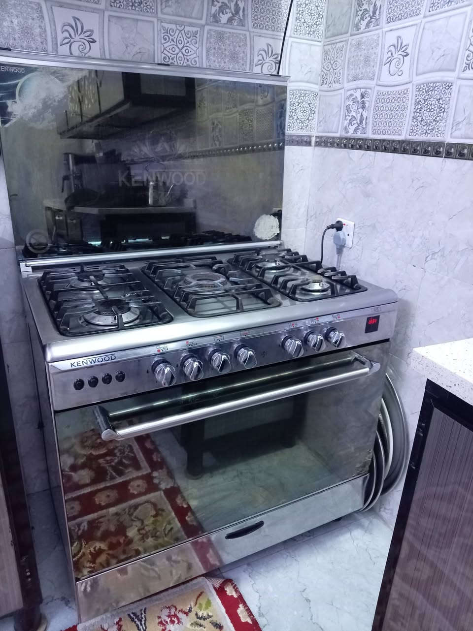 طباخ نظيف للبيع مابي اي عطل كامل على اتصال واستفسار الرقم ***********
