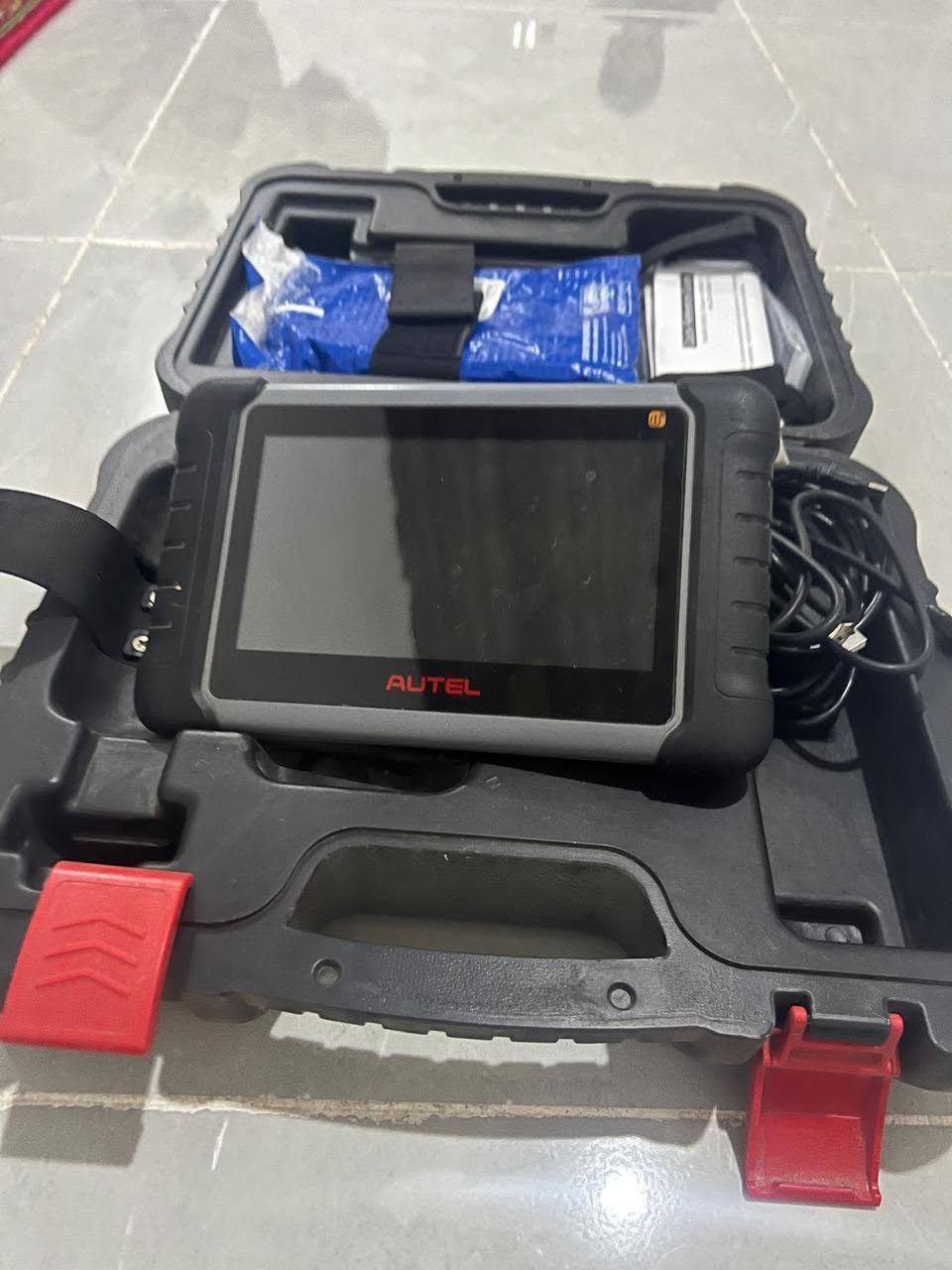 *للبيع جهاز فحص وبرمجة السيارات الأصلي*
*AUTEL MaxiPro MP808*

جهاز غني عن التعريف، مال شركات ومحترفين، يفحص جميع انواع السيارات الامريكي والكوري والياباني والالماني والصيني.

*المواصفات:*
✅ فحص شامل لجميع العقول - Engine / Gear / ABS / Airbag
✅ برمجة مفاتيح، برمجة حجر البيئة، برمجة الثروتل
✅ سيرفس كامل - ريست دهن، سفايف، بطارية، سكان، DPF
✅ شاشة لمس 7 انج، 
✅ الجهاز بعده بضمان التحديث
✅ يجي مع الجنطة والوصلات الاصلية

*حالة الجهاز:* نضيف جداً، استخدام قليل 

 [ السعر  مناسب ] 
*المكان:* الشرقاط - صلاح الدين / يوجد توصيل لجميع المحافظات

*للاستفسار والتواصل واتساب - اتصال:*
📞 [ *********** ]
