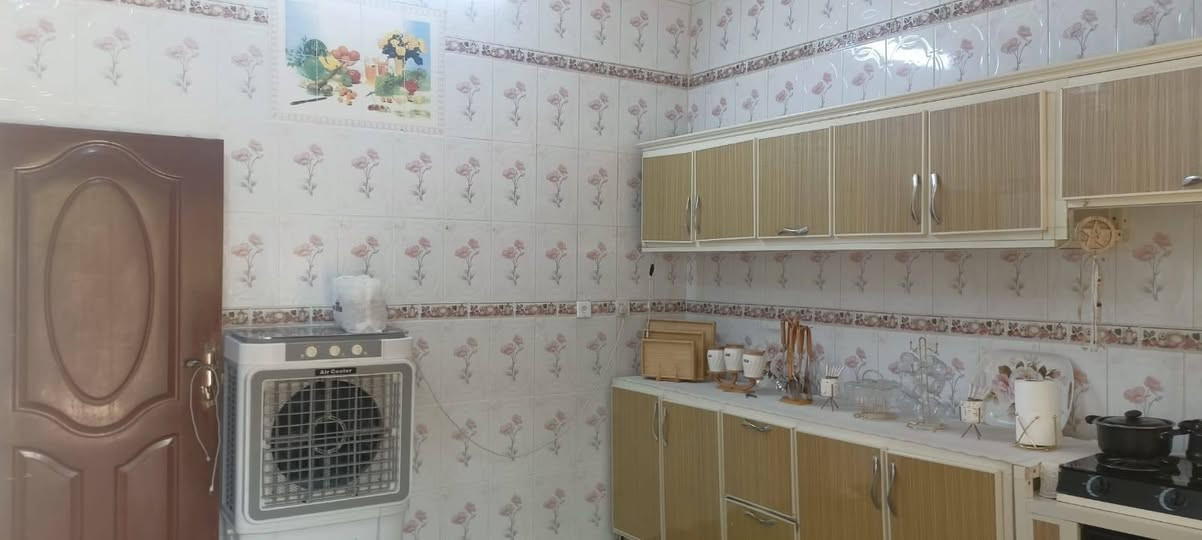 اعلان دار 100متر مربع ركن 3طابق، طابو صرف مقابيل باب الجامع عدد غرف نوم ثلاثه استقبال عدد 2مطبخ عدد 2حمامات عدد 2صحيات عدد2على شارع 20مكان درجه اولى للاستفسار اتصال عل رقم ***********

