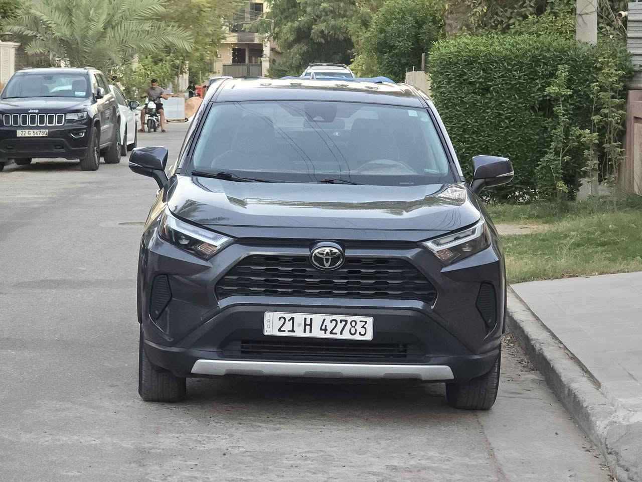 راف فور 2023 LE  بانزين فقط
مواصفاتها 

محرك 2.5 بانزين 
كير اوتو ٣ وضعيات 
نقطه عمياء رادار جانبي 
تحديد مسار 

ماشية 26 الف ميل  قابل الزياده

السياره حادثها فقط بنيد سطحي بدون شواصي 

مكان السياره بغداد حي الاطباء مقابل العامريه 

السعر 205 قابل للتفاوض 

للتواصل اتصال او مراسله واتساب على الرقم مكاني بغداد حي الاطباء مقابل العامريه ***********
