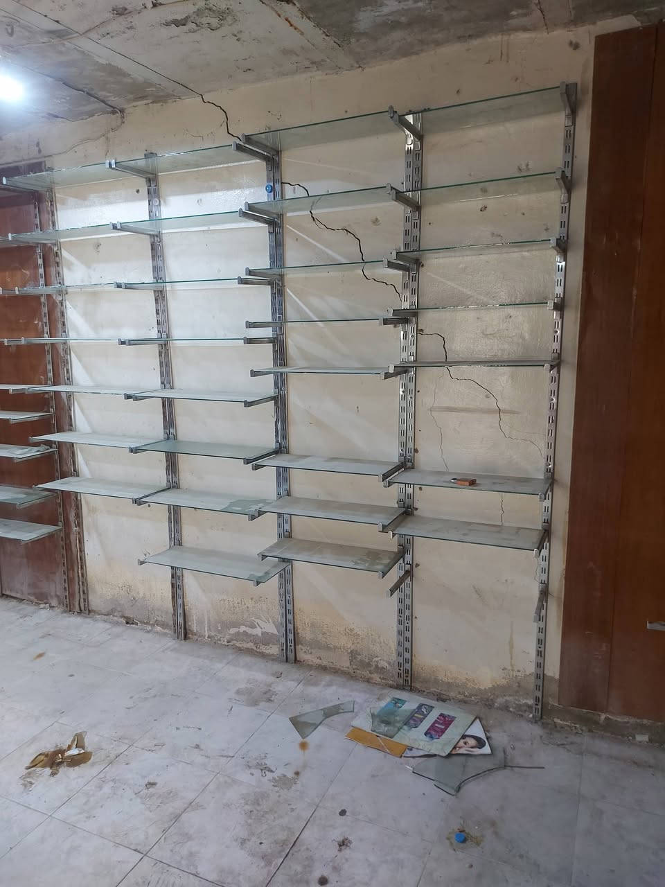 رفوف كوزمتك • بسعر مناسب • جام خانه