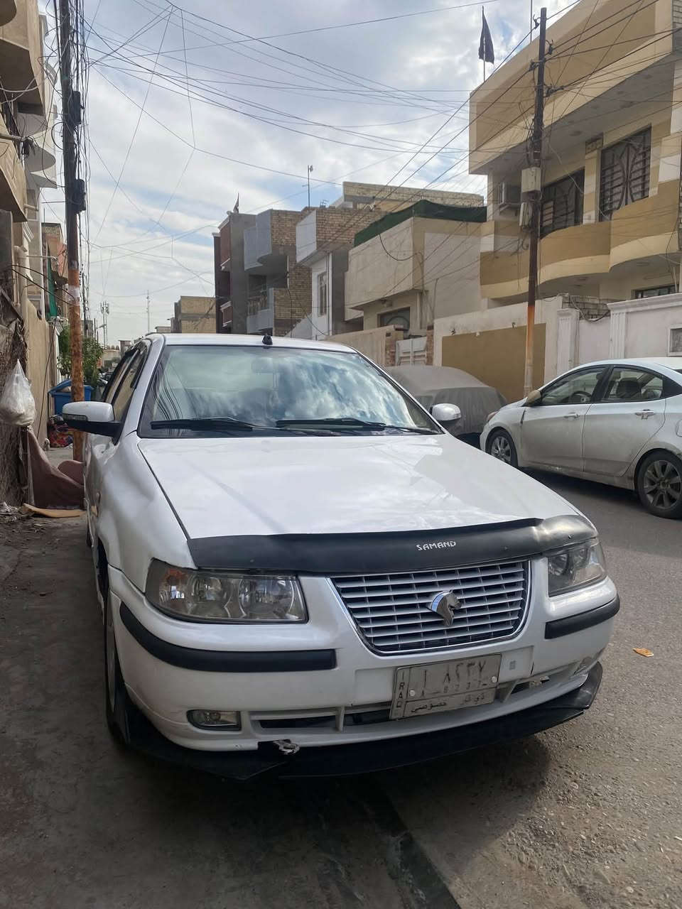 السلام عليكم سمند للبيع محور مكينه وكير كورلا  سياره كامله تبريد تدفئه كلشي كامل بيها رقمها ناصريه مشروع وطني بسمي السياره سعره ب37وبيها مجال مكاني بغداد الكريعات الاتصال عل رقم ***********
