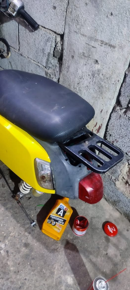 سلام عليكم 
للبيع شاصي مسطره كامل 
جويتر نوزل فيتبم كله كامل 
حته ملف وفلاوين موجودات
وعلشغل بس جيب طابوكه وشد
سعره200مكاني مدينه الصدر 
***********
