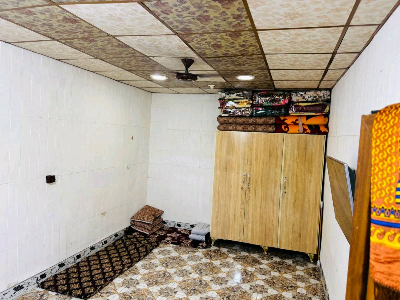 دار للبيع
العنوان حي الاسرى ولمفقودين خلف مول ما شاء الله
المساحه  160م
مواصفات البيت
غرفتين نوم هول استقبال مطبخ حار وبارد وصحيات داخليه وخارجيه
نوع العقار ماليه مضمون
السعر 75 وبي مجال