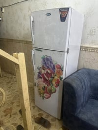ثلاجة • شغال • يطلع ثلج