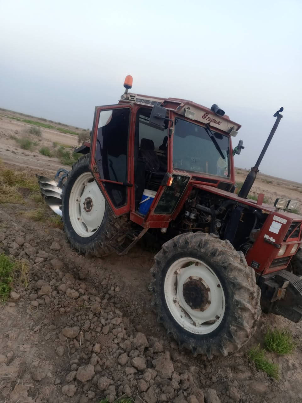 للبيع مكينه فيات حجم 70/90مكفوله كفاله عامه بلاديه فول مواصفات منفيس مكينه جاهزه من اي شي بك بل صفحه فول عادي ***********
