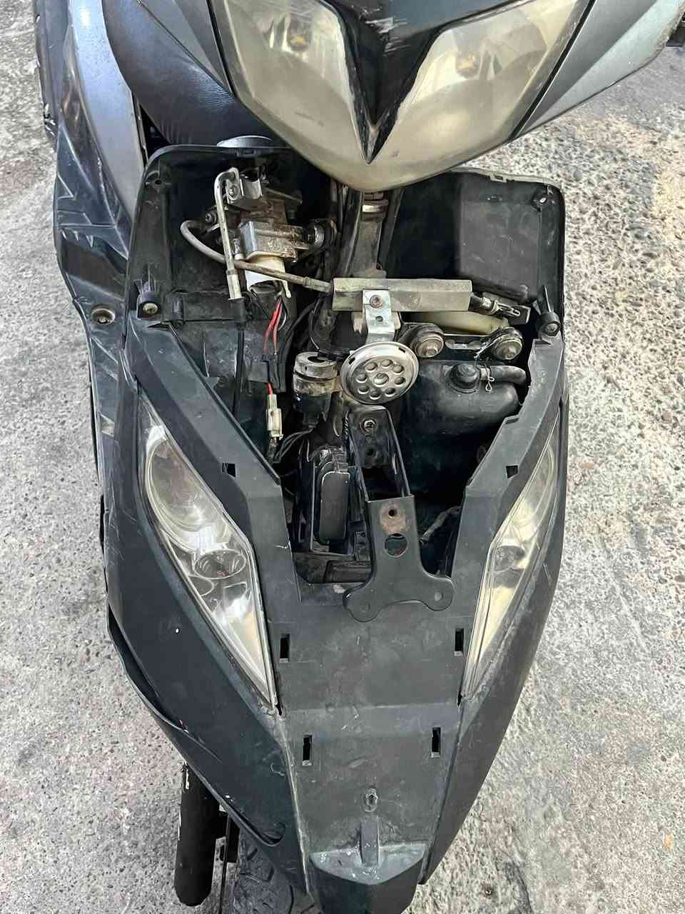 السلام عليكم دراجه ثعلب للبيع يحتاجلها تاير خلفي وشحن باتري ابيعها عله وضعيتها السعر 450 وبيها مجال بسيط المكان بغداد العلاوي ***********
