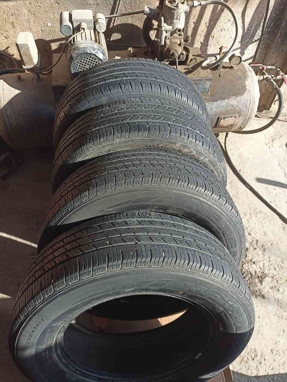 حبايب قلبي الغوالي

للبيع 
تخم تايرات
حجم17
صناعتهن كوريات

قياس 17/65/235

 التايرات: 
تايرات نظافتهن فوك70٪٠
التايرات مابيهن كسر سيم وشرط الفحص كدام عينك

العنوان بابل
السعر120وبيهن مجال للطيبين

***********
***********
وتشرفوني بأي وقت كان
