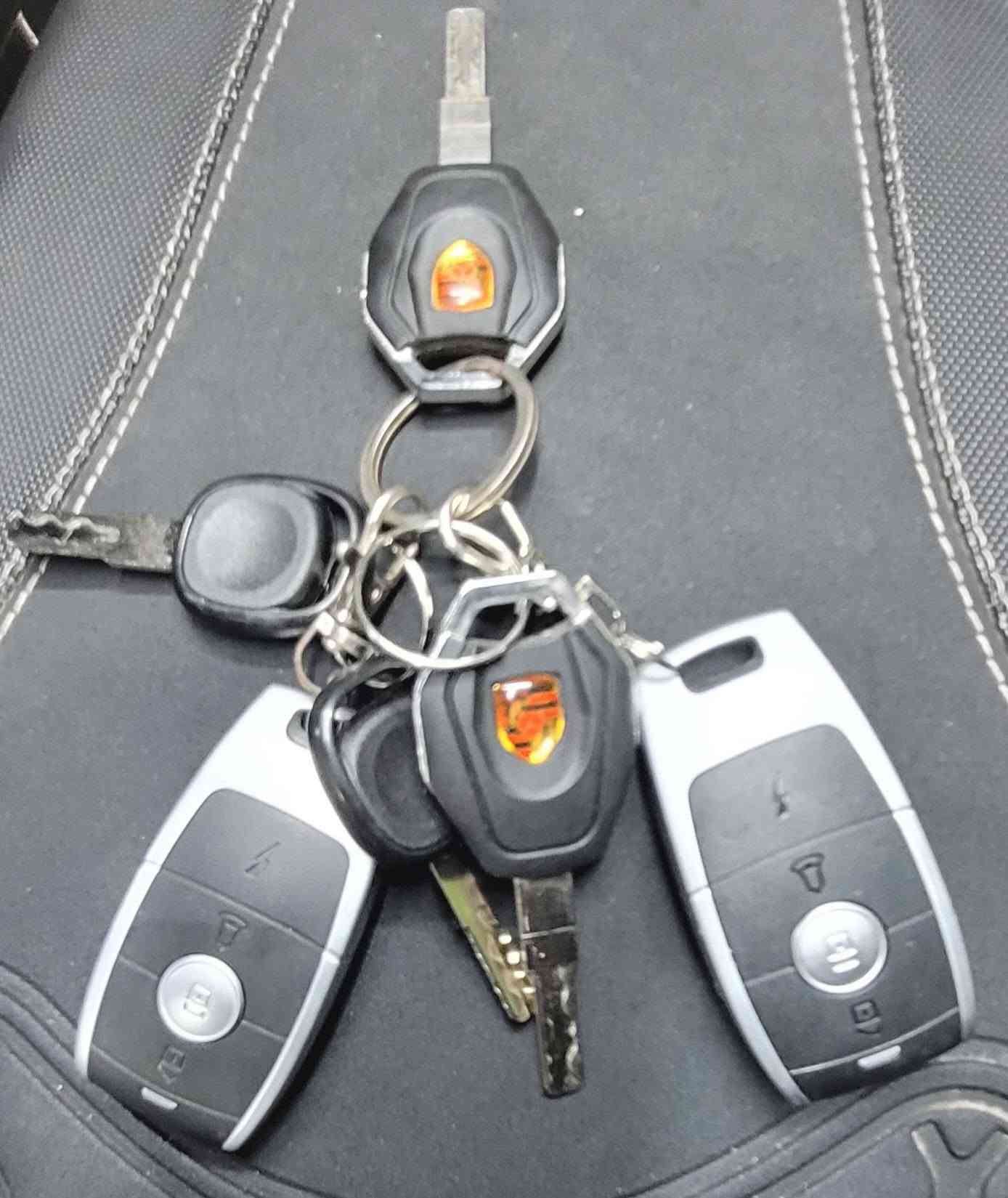 السلام عليكم .
.دراجه اباتشي الجوهره البحريه .
بطاريه ليثيوم..40..امبير ..
الملف 3000w.
.السرعه 135k. فعلي .بلوتوث..مخرج usp...بصمتين سويجين..اناره نظام اوربي ..اطفاء ذاتي ..اطارات جبلي ..عدد التحويلات ..1..2..3..R...كوالتي عالي من ناحية الكفرات .والتوصيلات..تمشيك اكثر من 70 كيلو الشحنه الوحده..الجنط الجانبيه والخلفية مال وكاله بلاديه ..الكشن جيلاتين...دراجه سستم عالي بل عافيه على الي تصير من نصيبه..السعر ( مليون و500) قفل ..مكاني بغداد الشعب قرب محكمة الشعب الجديده على الشارع العام الشراي يتصل..***********..واتساب موجود...
