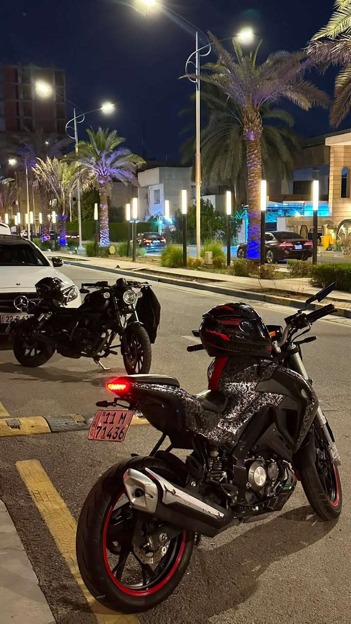 الغاليه للبيع 🖤
كي لايت محرك 202 cc
مرقم بصره 💸
ماشيه7100كيلو بعده جديده
برغي ممفتوح بيه 
دهن يخبل امزويل كل 2000 ابدله 🫣
شادله مري اصليه وشادله جنطه 
الدراجه نكره سلف وبيه هندر وغراضه موجوده بره وبالشركه 
دراجه نضيفه على ايدي ماطلع بيه هواي 
صارله سنه وشويه عندي معتني بيه وبعمره موكفتني الله يعمره  
رقمه بصره والسنويه بأسم الشركه نروح للشركه ونتكاتب 
مكاني السيديه حي الاعلام خلف مدينه العاب الكرخ 
رايده ب3250 وبيه مجال قليل 
***********
رجاءاً المو شراي لو اليكسر بيه لا يدخل بدون مخاجل
ما متواجد عل ماسنجر فقط واتساب ورصيد
