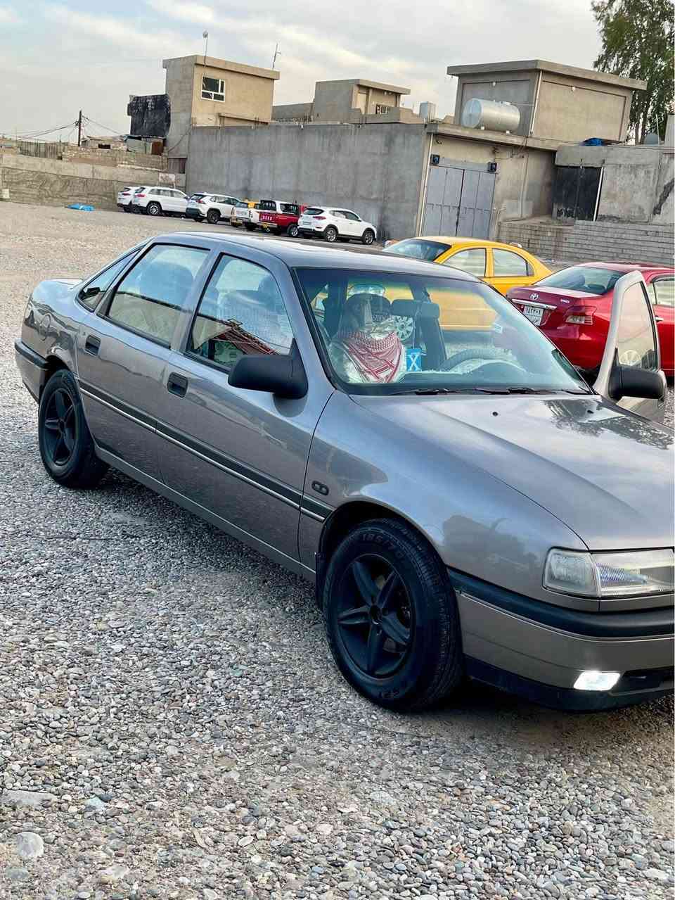 موديل 1992
سنوي 2025
بيها كوبون بنزين
كير و محرك بشرط
صبوغ عام 
سعر43و بي مجال 
مكان سياره كركوك
ره قم *********** كركوك, العراق
