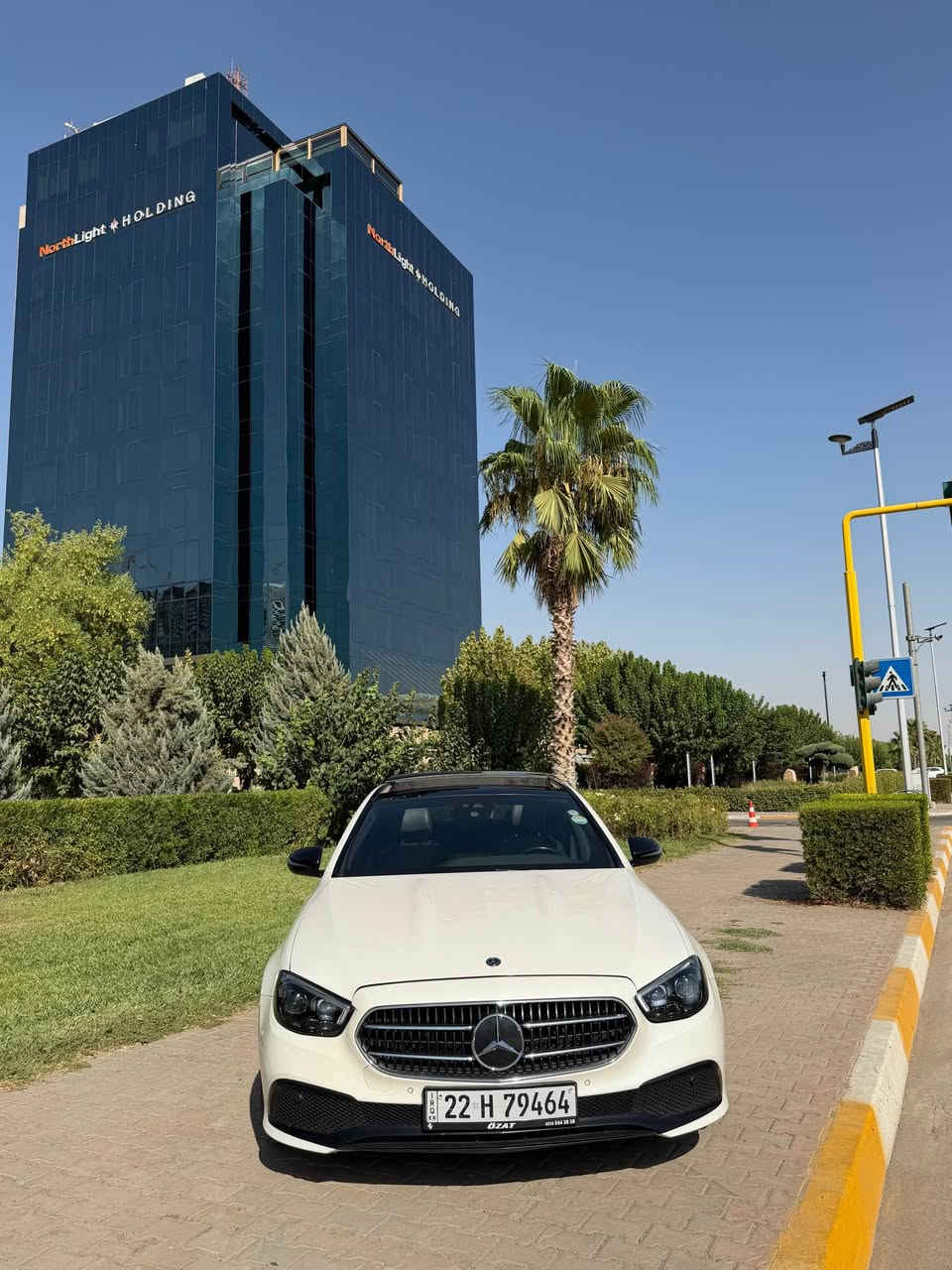 Mercedes E200 
Almani Zaman 
Be boyax 
120 hazar km royya 
Masafat full 
*********** أربيل, العراق
