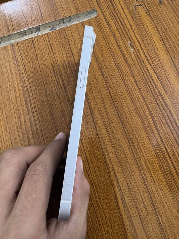 آيفون ١٤ بلاس • ٥١٢ • بطارية ٨٤٪