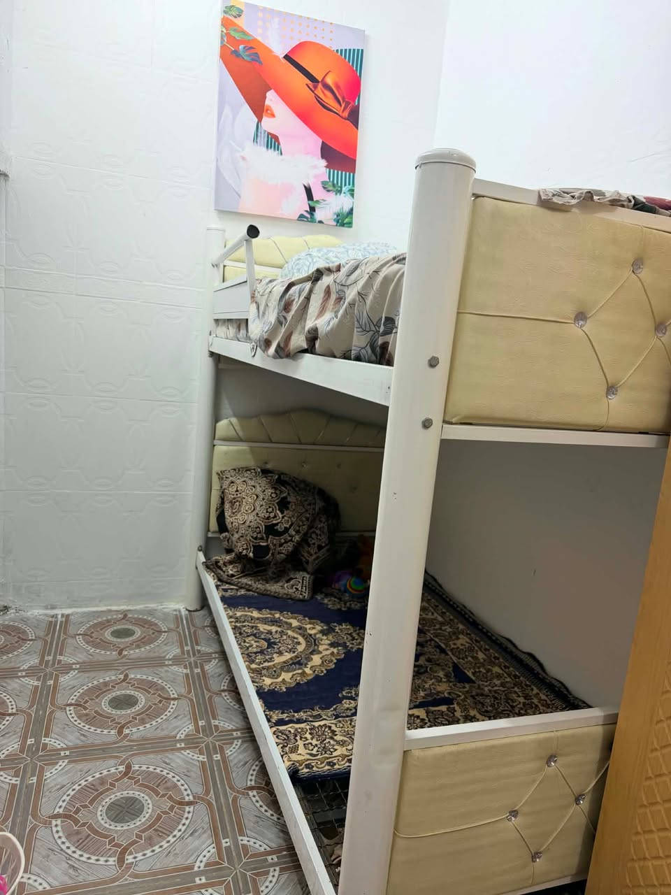 بوفيه نجاره • غرفه نضيفه • بايسكل