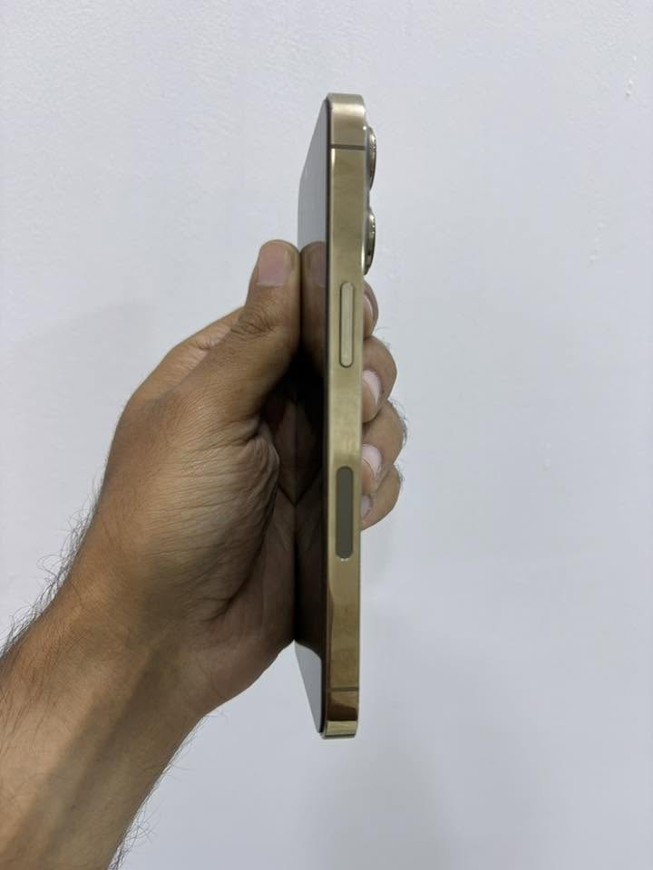 آيفون 13 برو (iPhone 13 Pro) للبيع 📱
• المساحة: 256 جيجابايت.
• الجهاز نظيف جداً وبحالة ممتازة.
• الشاشة: مستبدلة شاشة أصلية من آبل.
• نسبة البطارية: 77% (بطارية الوكالة الأصيلة).
• السعر: (  450 ) ألف دينار عراقي 
الجهاز مكفول من كل النواحي 
 الفحص مباشر عند الشراء.
••••

آيفون X شغال وجاهز للاستخدام.
• البطارية: مبدلة جديدة يعني تنساها بالشحن.
• الشاصي بيه ضربة مثل ما مبين بالصور، 
وما مأثرة على أداء الجهاز.
• السعر : 80 ألف دينار عراقي 

• للتواصل واتساب  ( *********** )
المكان بغداد * ابوغريب * حميدشعبان

يوجد توصيل جميع المحافضات
