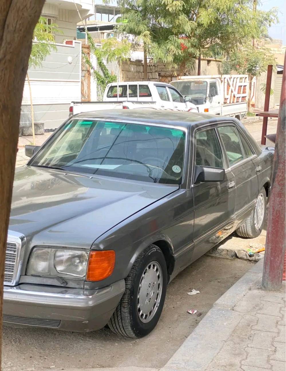 السلام عليكم مارسدس جامبو موديل 1988 نصبه حلوه السياره محور مكينه  ديلكو صوت قليل اول تشغيله 3 ثواني  منضومه بانزين تخم تاير باتري جديد  قواعد دبل سليمه رقم بغداد بسمي سنويه لل30بيع او مراوس حسب القناعه احدث وانطي فرق مكان السياره البصره  55 ورقه وبيه مجال *********** واتساب وخط