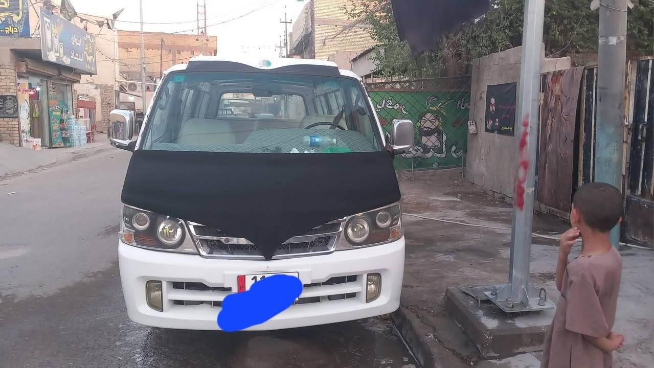 سلام عليكم جنبي للبيع موديل ٨ رقم بغداد انكليزي تحويل ثاني يوم السعر ٤٨ بيهه مجال حك اجيه كير مكينه خير من الله مكان اسياره بغداد مدينة الصدر الحميديه  اتصل بيك خير او تدلل ***********
