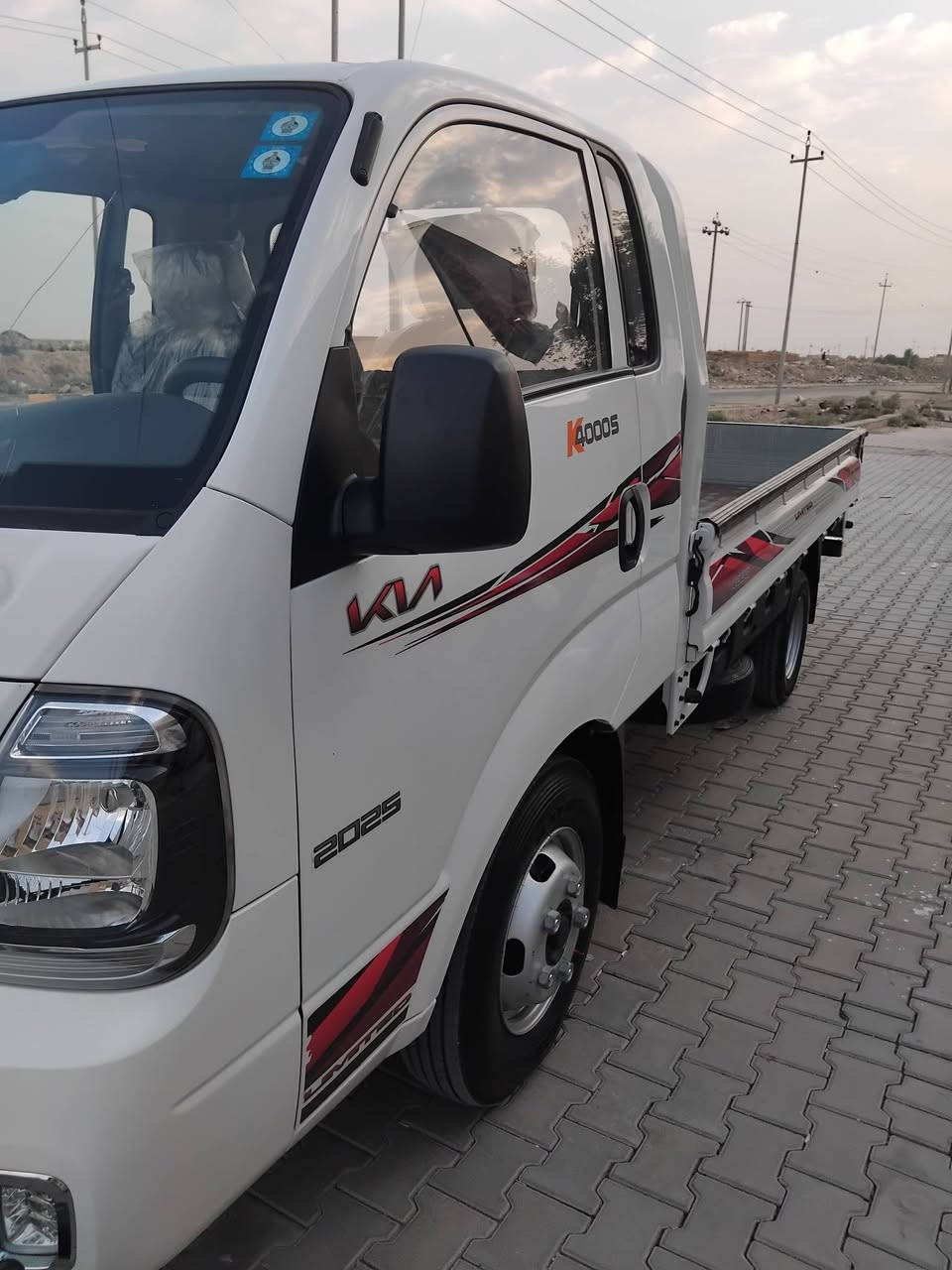 من رخصت مدير الكروب  عندي كيه فحل مفتوح موديل ٢٤كفاله عامه رقم بغداد دوالي بسمي سياره ماشيه ٥٥ سياره جديده معنا الكلمه سياره علا وضع شركه  سياره محور تاير ويل ١٤ تبريد  تدفه دوشمه شاشه كامره حساس سياره جاهزه علا اخر حبايه  وبلعافيه علا ياخذها الاستفسار اكثر اتصل على هذا الرقم *********** مكان السياره مسيان قضاء المجر الكبير
