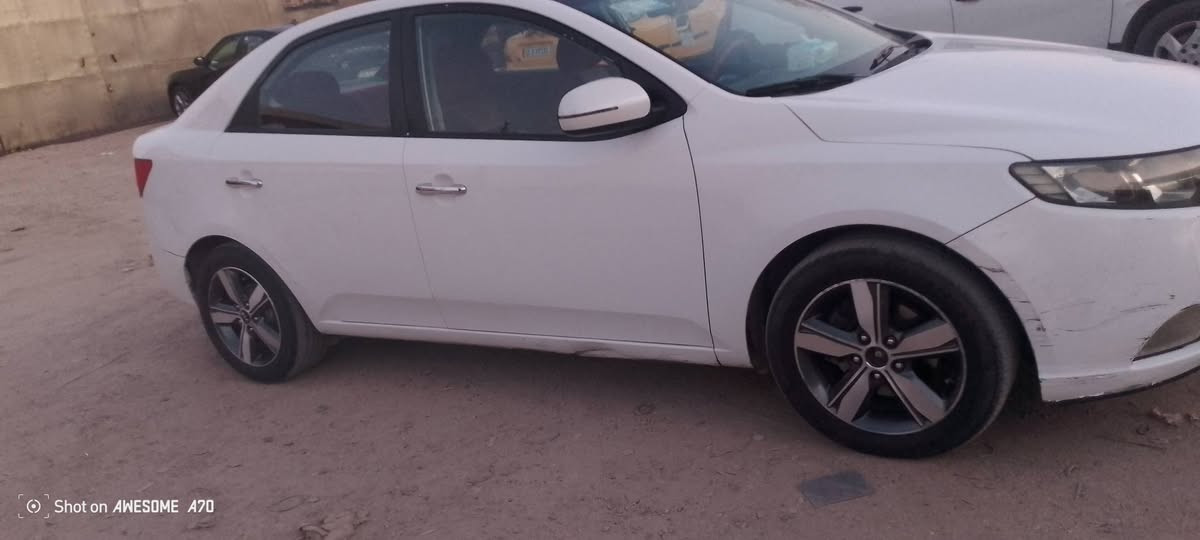 سيراتو موديل 11  خليجي   مكينه 1600  السياره جاهزه من كلشي  رقم اربيل بسم واحد كردي مداور وكاله السياره ببيهه قطعه وحده جاملغ خلفي سونار موجود  تبريد ثلج توني شاحن غاز ومبدل بخاخ  السعر 95 وبيهه مجال لشراي مراوس وفرق هم ميخالف  ***********   عنوان كربلاء   خابر وبيك خير ودلل ما اتواجد عل نت
