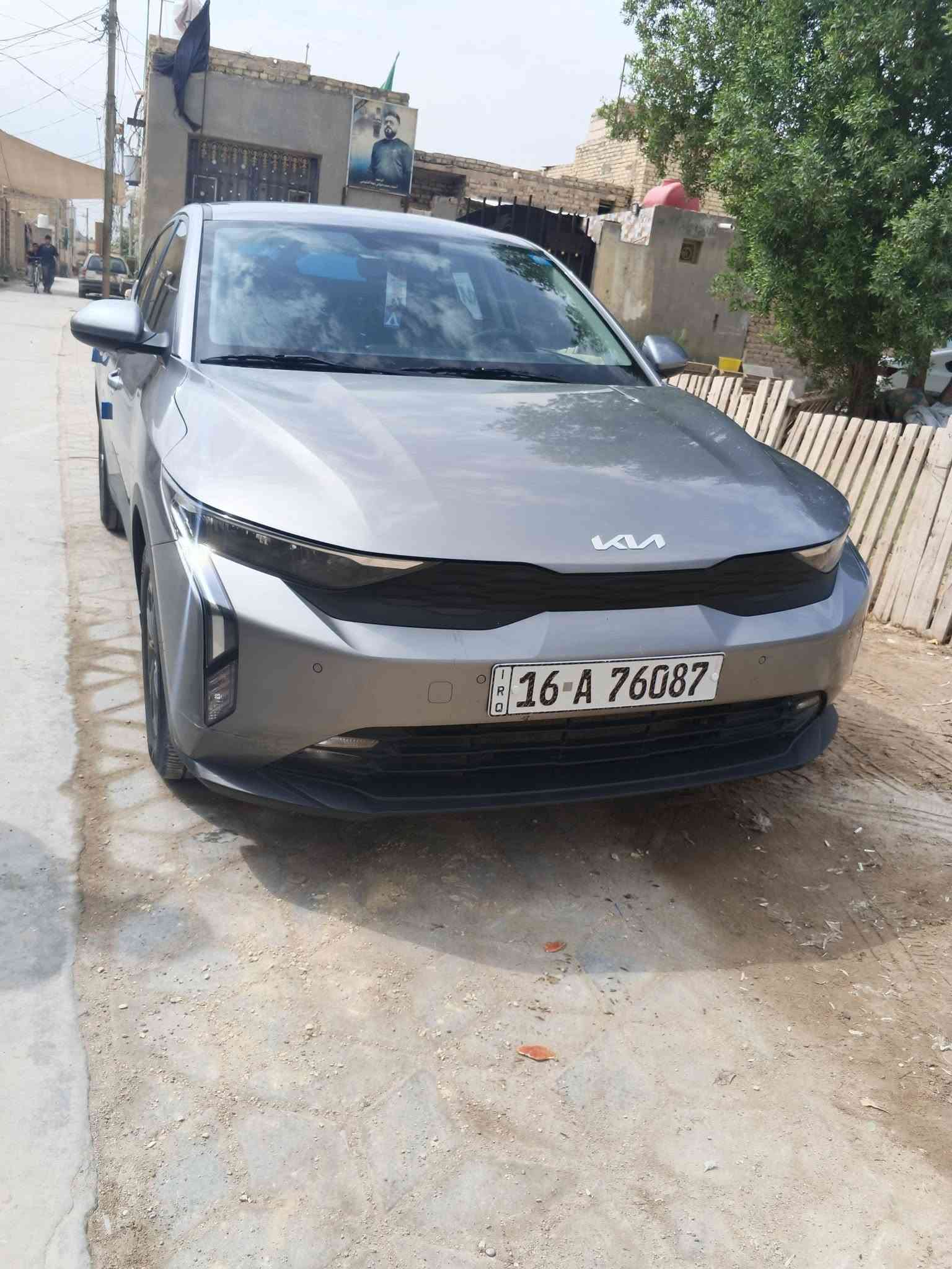 السلام عليكم.. 
سياره K3.   موديل2024
صبغ اربع اربع اصابع قبق البانزين
والباقي كفاله عامه
السعر 130ورقه وبيه مجال 
الرقم/***********
