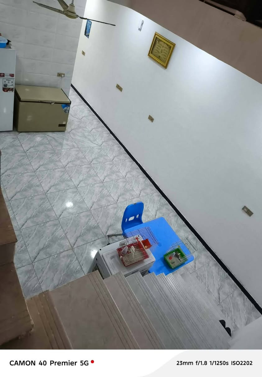 🏠 مشتمل للبيع  مساحته 100متر ركن يقع ساحه بناء حديث 

يحتوي على غرفة نوم وهول ومطبخ واستقبال وصحيات داخلية وخارجية و حديقه 
🔳مبني من الطابوق
🔳السقف صب كونكريت 
🔳الأرضية والجدران سيراميك 

🔳بناء حديث  
🔳نوع العقار طابو زراعي 
🔳مرقم من قبل البلدية 
🔳عرض الشارع  20
 منظومة كامرات
السعر خاص 
العنوان//كوت حي الحكيم الاولى شارع التمايمة
للاستفسار الاتصال ***********
***********
 
 
 
 ‏‪

نص مكتوب في الصور:
- CAMON 40 Premier 5G 23mm f/1.8 1/1250s ISO1584
- CAMON 40 Premier 5G 23mm f/1.8 1/1250s ISO2202
